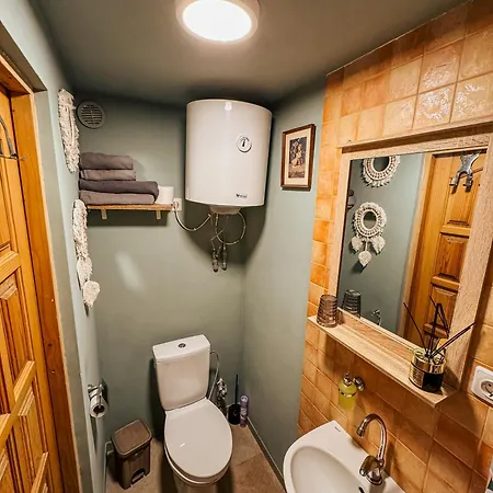 Little House Apartment *