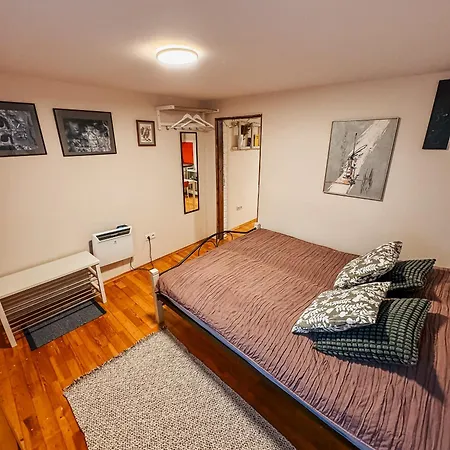 Little House Apartment