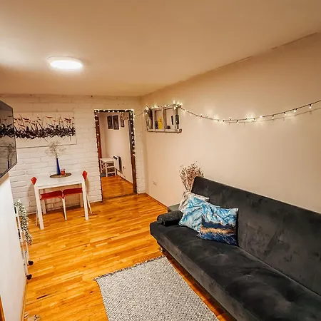 Apartment Little House